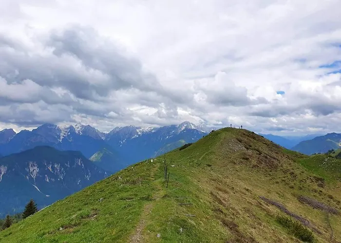 A In The Alps For Hiking, Cycling, Skiing جيسينيس