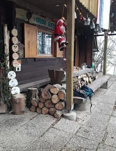 A In The Alps For Hiking, Cycling, Skiing Nyaraló